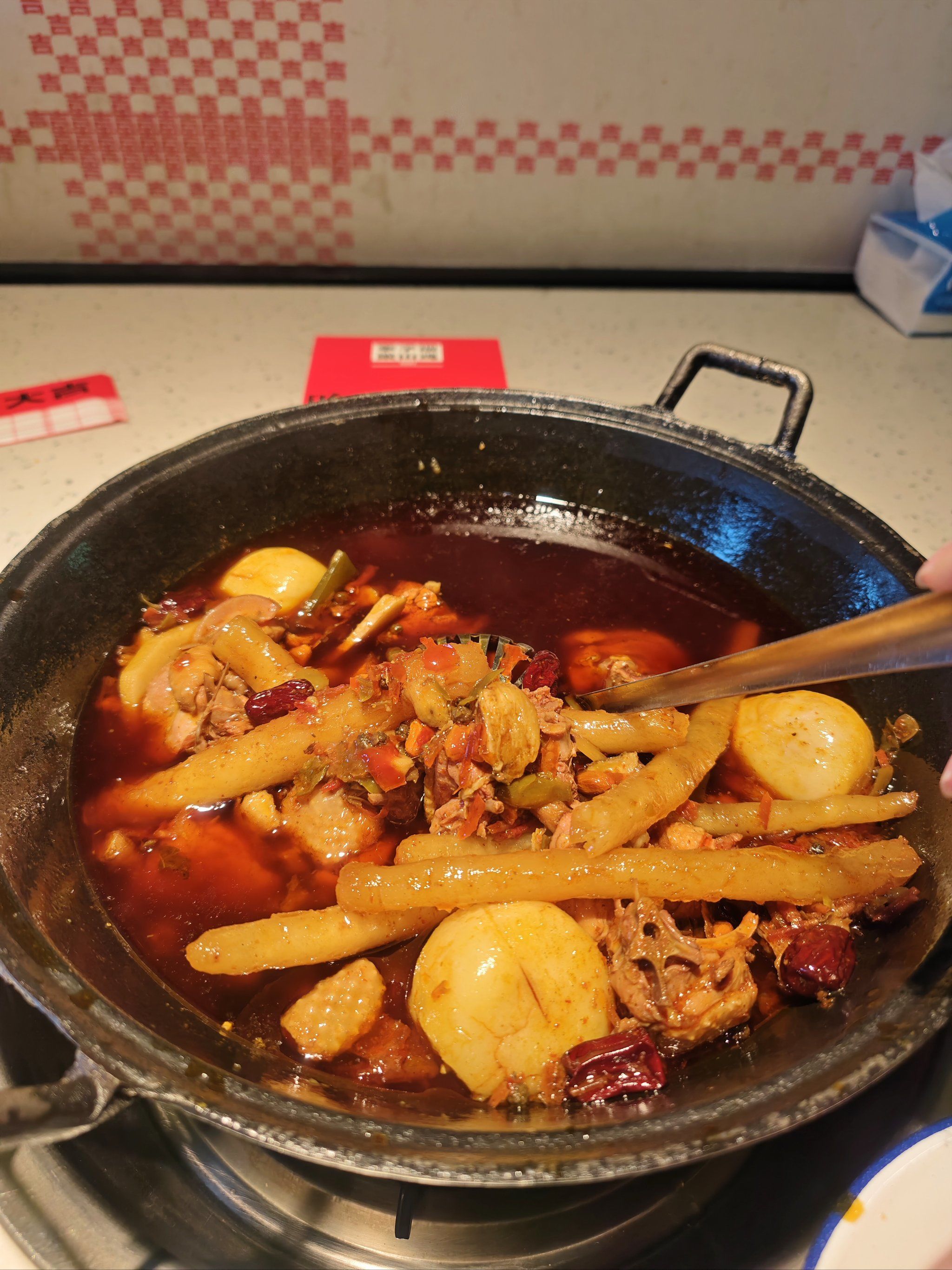 在重庆不吃火锅就吃李子坝梁山鸡