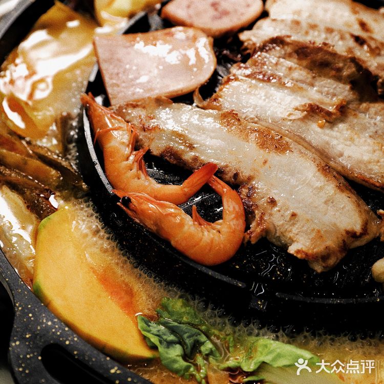 重庆美食｜边烤边涮的泰式小火锅🥘