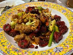 麻辣牛蛙煲-上关雪東北菜(中房金谊店)