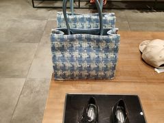 -URBAN REVIVO(西安Momopark店)