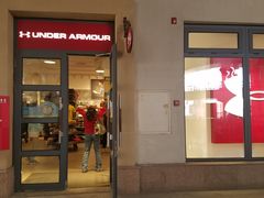 -UNDER ARMOUR(新燕莎奥莱店)