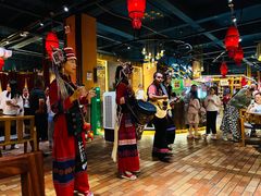 -老滇山寨•云南特色菜•地方菜•民族风情歌舞表演(金碧店)