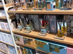 -名创优品(广东东莞东城万达2店)