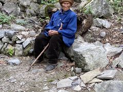 -高荡千年布依古寨旅游景区