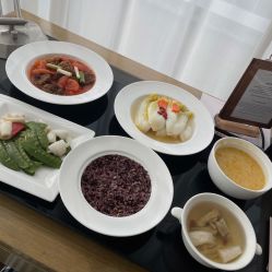 -英芬国际月子中心(岛屿度假月子·洲至奢选香岚店)