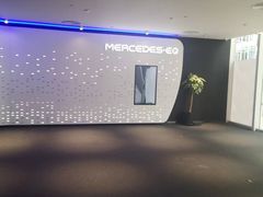 -奔驰北京极光星徽(四元桥店)