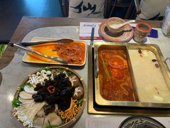 -尚尚仙·酸汤猪手·猪肚鸡火锅(华联万柳购物中心店)