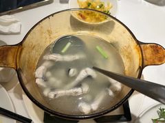 山泉水煮活鳗鱼-莆田餐厅PUTIEN(三里屯店)