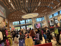 -lululemon(比斯特购物村店)