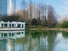 -新虹桥中心花园