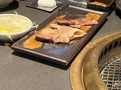 -铭牛烧肉·和牛海鲜自助(高新月牙湖店)
