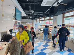 -85度C(生甜甜圈研究工坊·上海平凉店)