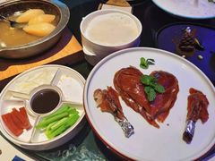 精品烤鸭-悦江(梅奔中心店)