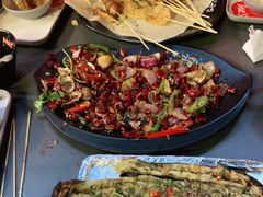 -何师烧烤Pro ·江湖川菜·小龙虾·精酿(太古里旗舰店)