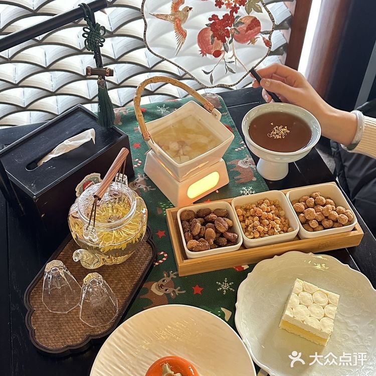 在古色古香的盘门喝下午茶