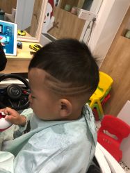 -奇怪的独角兽亲子理发沙龙