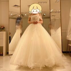 点击看大图 -GRACE KELLY婚纱与礼服(北京店)