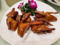 招牌茶皇乳鸽-广东胜利宾馆西关粤中餐厅
