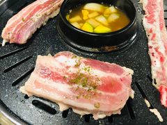 -江南猪肉商会无限续吃(弘大店)