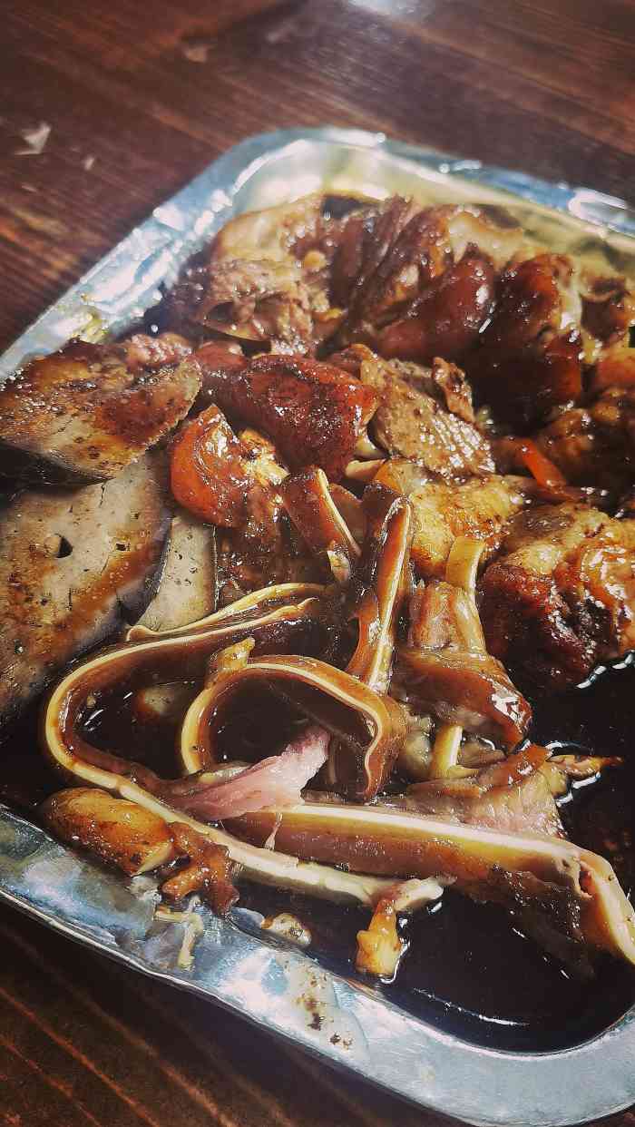 黄寺卤煮·黄寺喝酒公司-"位置就在人定湖公园北门外的小巷子里.「.