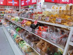 -赵一鸣零食(广州荔湾路店)