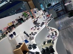 -宏宇眼镜蔡司依视路折扣店(兆佳眼镜城店)