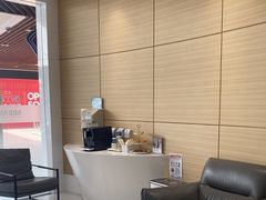 -瑞尔齿科(上海长风大悦城店)