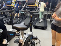 -超鹿运动(达信大厦店)