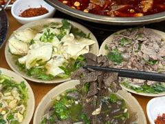 -大众跷脚牛肉馆·非遗传承单位(峨眉山店)