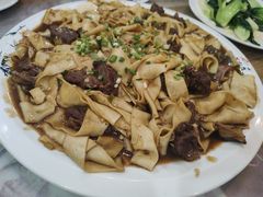 -壹阁胡羊焖饼(特色小吃街店)