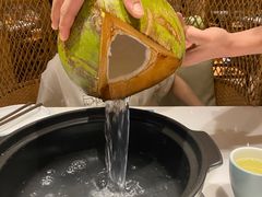 -东椰·海南椰子鸡火锅(朝阳门店)