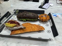 -HOT CRUSH趁热集合·现烤面包(上海环球港店)