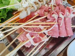 -哈尔滨小酒馆·鲜肉现穿自助烧烤(康新花园店)