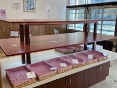 -红宝石·鲜奶小方·海派西点房(南丹店)