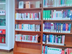 -上海市静安区图书馆(新闸路馆)