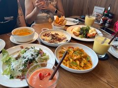 -ROAST coffee & eatery