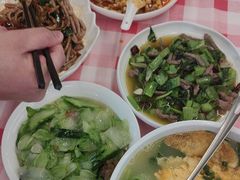 -洪霞餐馆·川菜·鲜货现炒(两江春城店)