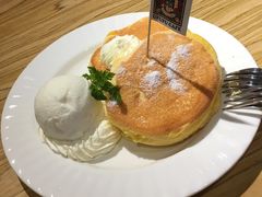 超鬆軟梳乎厘班戟-Ufufu cafe(天神巷店)