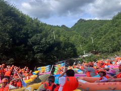 -安吉龙王山峡谷漂流