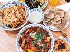 卤煮火烧-门框胡同百年卤煮(新街口店)