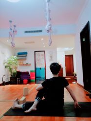 -Yvon yoga 瑜伽·精准体态管理中心