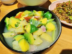火腿洋芋焖姜饼瓜-山茶云南菜(中关村店)