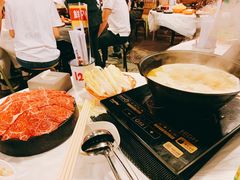 -鲜入围煮花胶鸡海鲜火锅