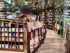 -钟书阁(群光广场店)