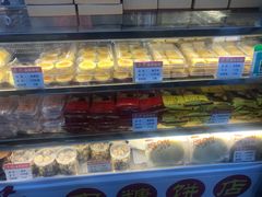 面包甜点陈列柜-义兰中糖饼店(大同路总店)