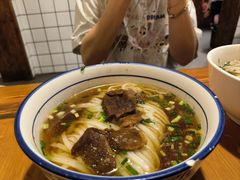 -矮子粉店1985·长沙米粉(湘春路店)