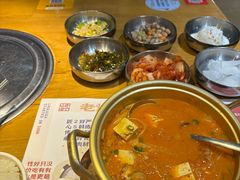 -老炉家木炭烤肉(长江国际店)