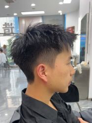 -藤野造型烫染·漂发