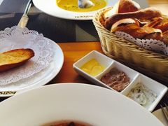 -LENBACH兰巴赫西餐啤酒坊(大连星海广场店)