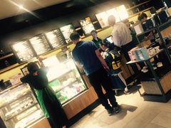 -星巴克臻选(莘庄仲盛店)